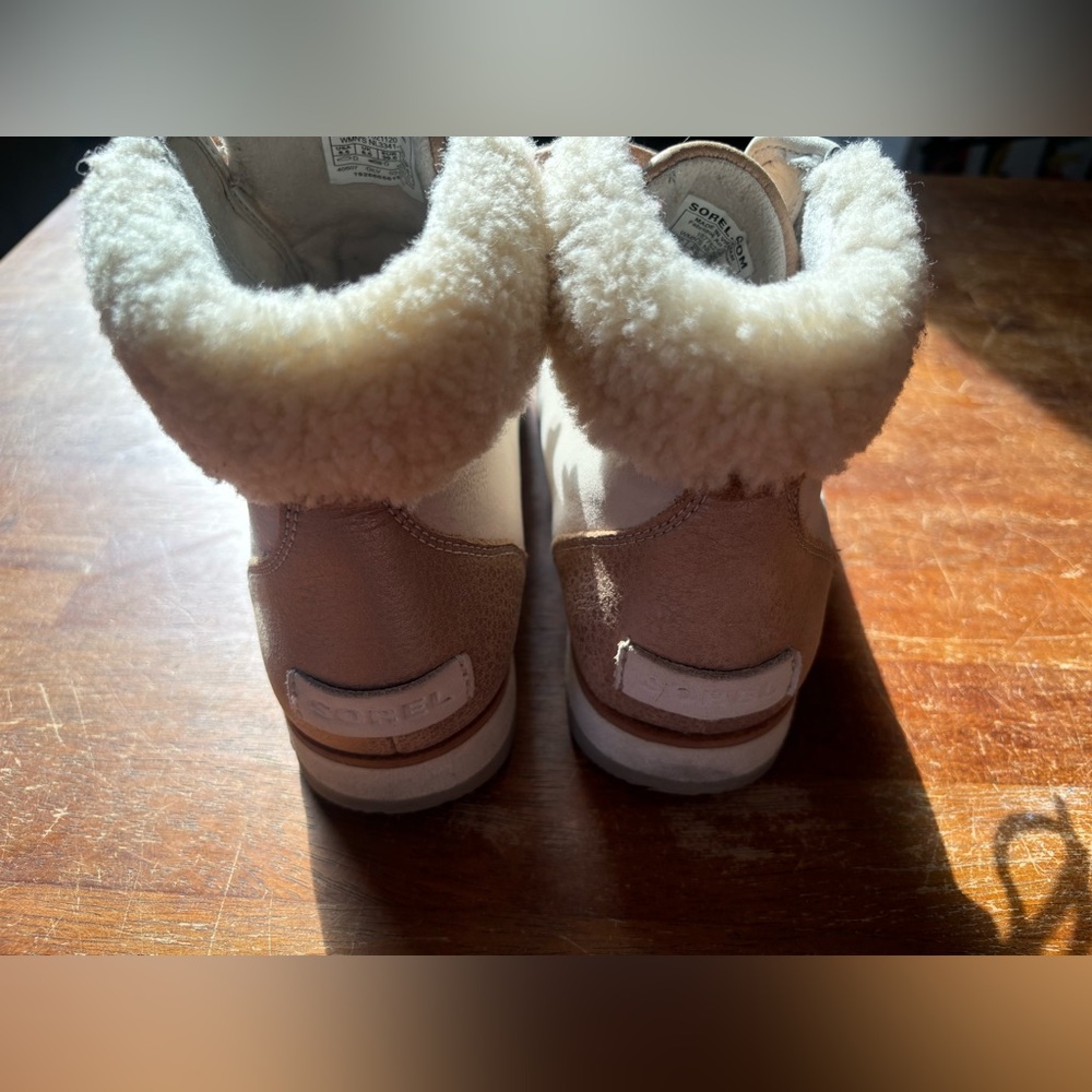 Sorel Cream and Gold Winter Boots - Picture 4 of 12